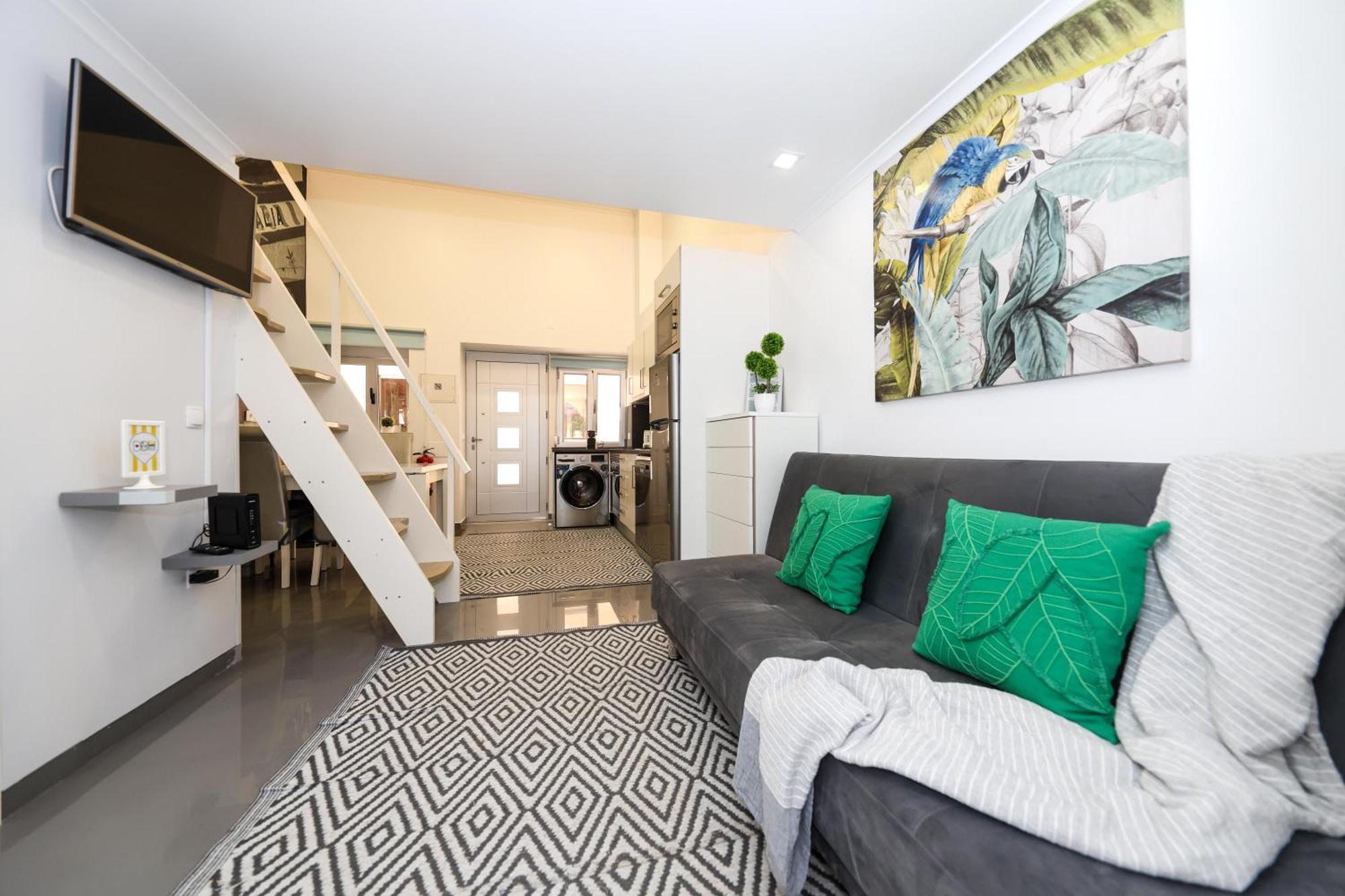 Dina House